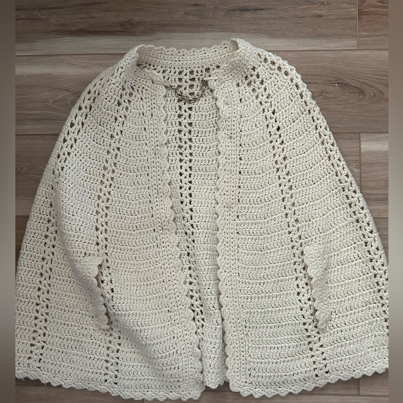Jackets & Blazers - Vintage Handcrafted Knit Cape w/Vintage Sweater clip